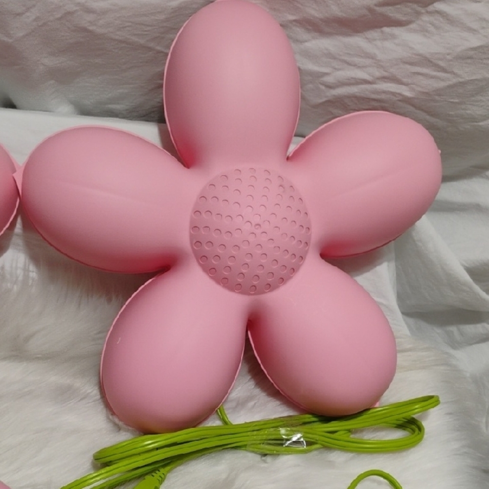 (#70) SALE! IKEA Pink Flower Bundle Of 3 Wall Lamps Works Great See Pictures - Picture 3 of 13